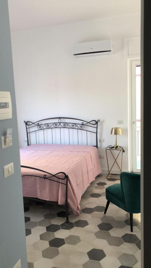 バーリ Chiesa Russa Bed & Breakfast エクステリア 写真