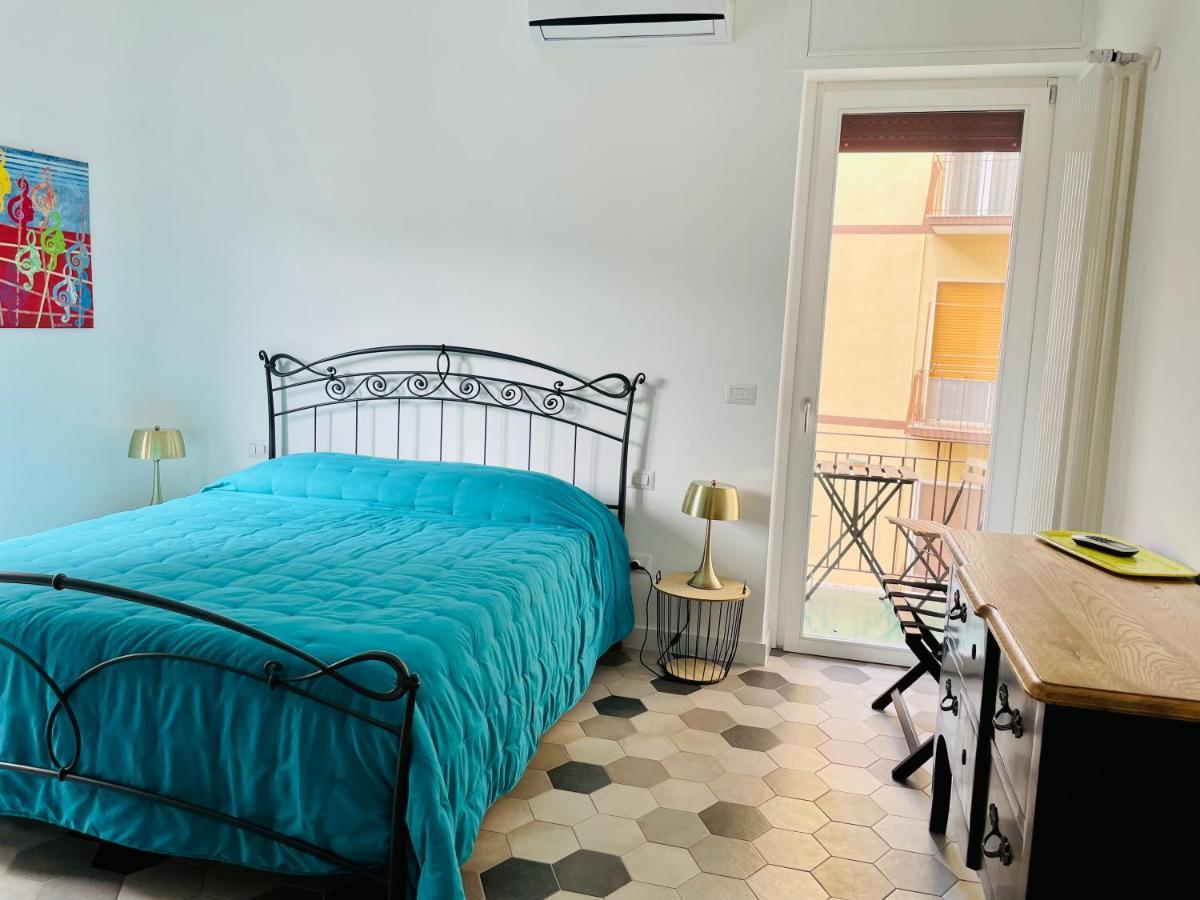 バーリ Chiesa Russa Bed & Breakfast エクステリア 写真